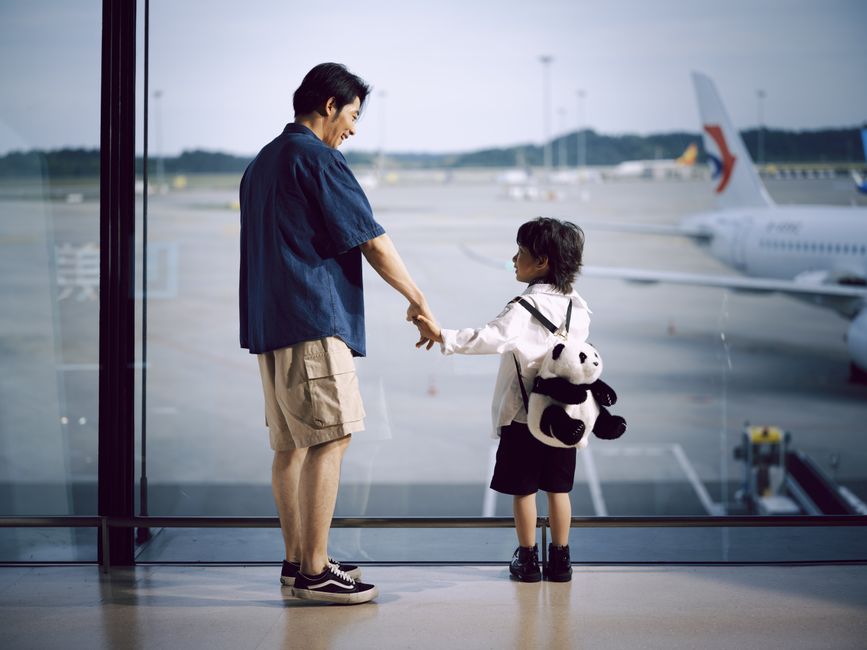 Family tracking separate UK ETA approvals before travel