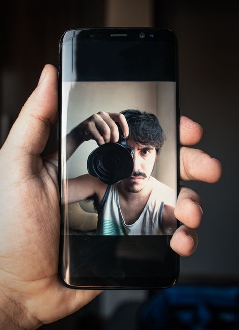 Taking the digital photo required for UK ETA documents