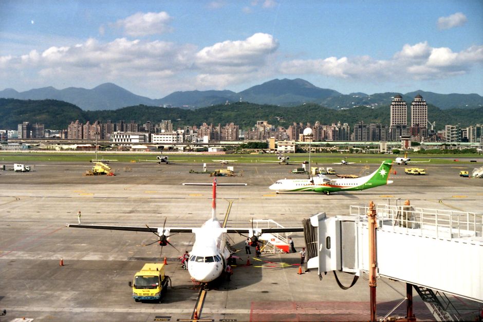 Taiwan passport with ID number held by a traveller before a UK ETA application
